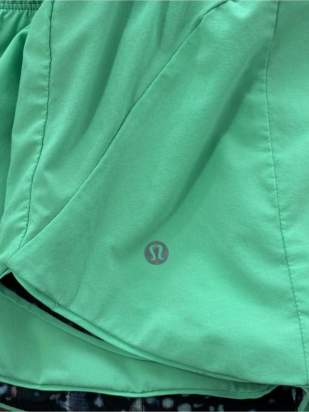Lululemon Choose A Side Reversible Shorts 3” Pixel Haze Black Green Size 4